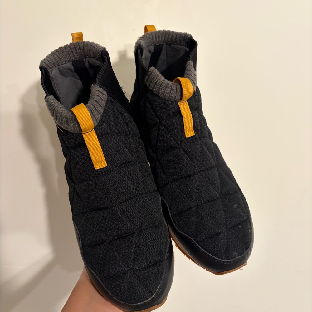 Teva ReEmber Mid Slipper w11/m9/eu42 Black Quilted shoe